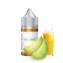 Saltica Melon Lemonade Salt Likit şişesi ve taze kavun dilimleri.